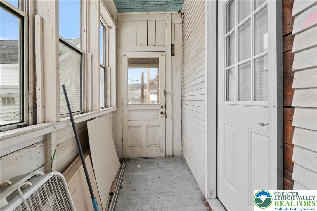 328 West Abbott Street