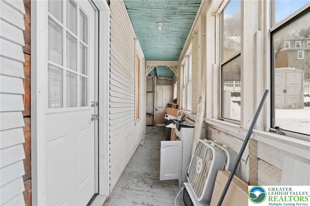 328 West Abbott Street
