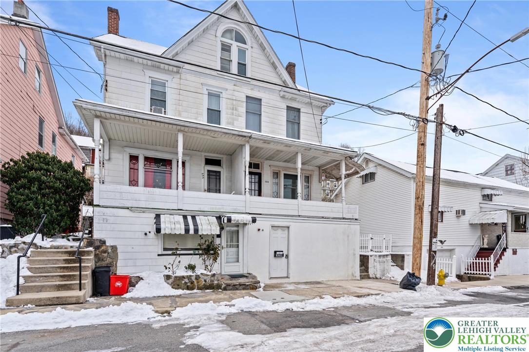 328 West Abbott Street