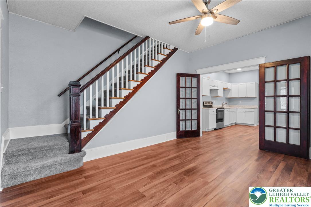 328 West Abbott Street