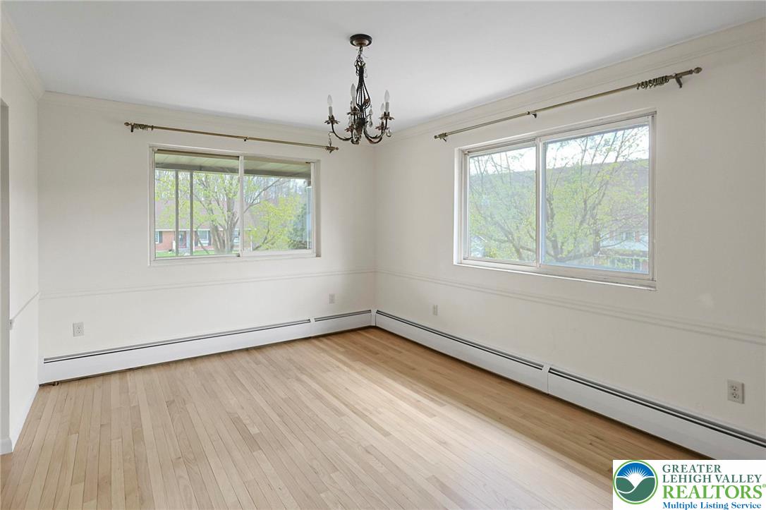 7 Ardmore Avenue