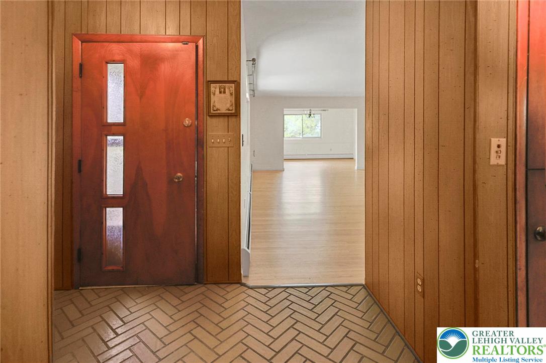 7 Ardmore Avenue