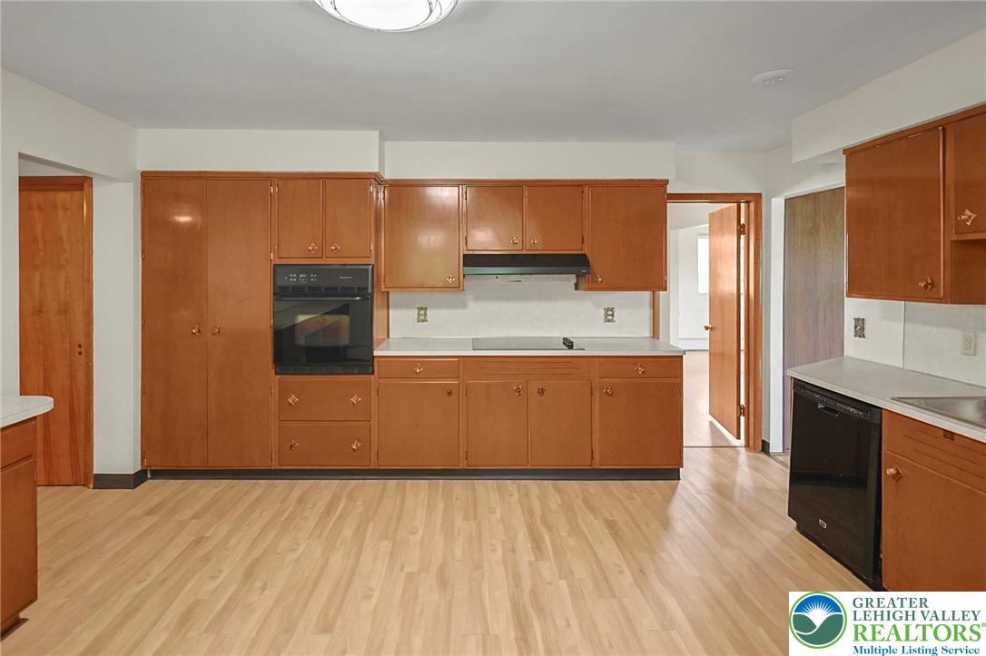 7 Ardmore Avenue