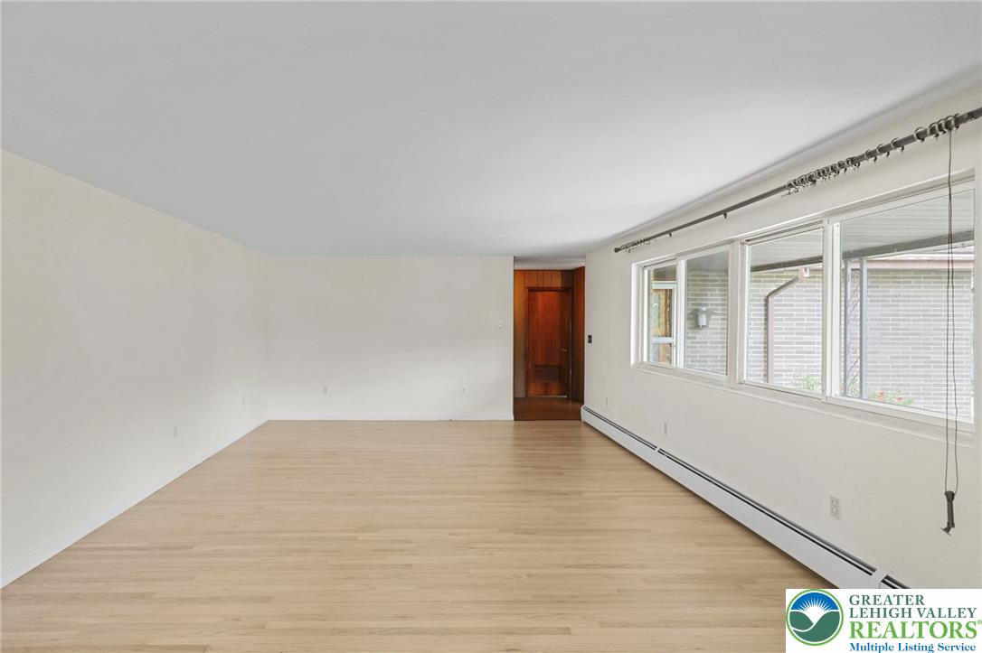 7 Ardmore Avenue