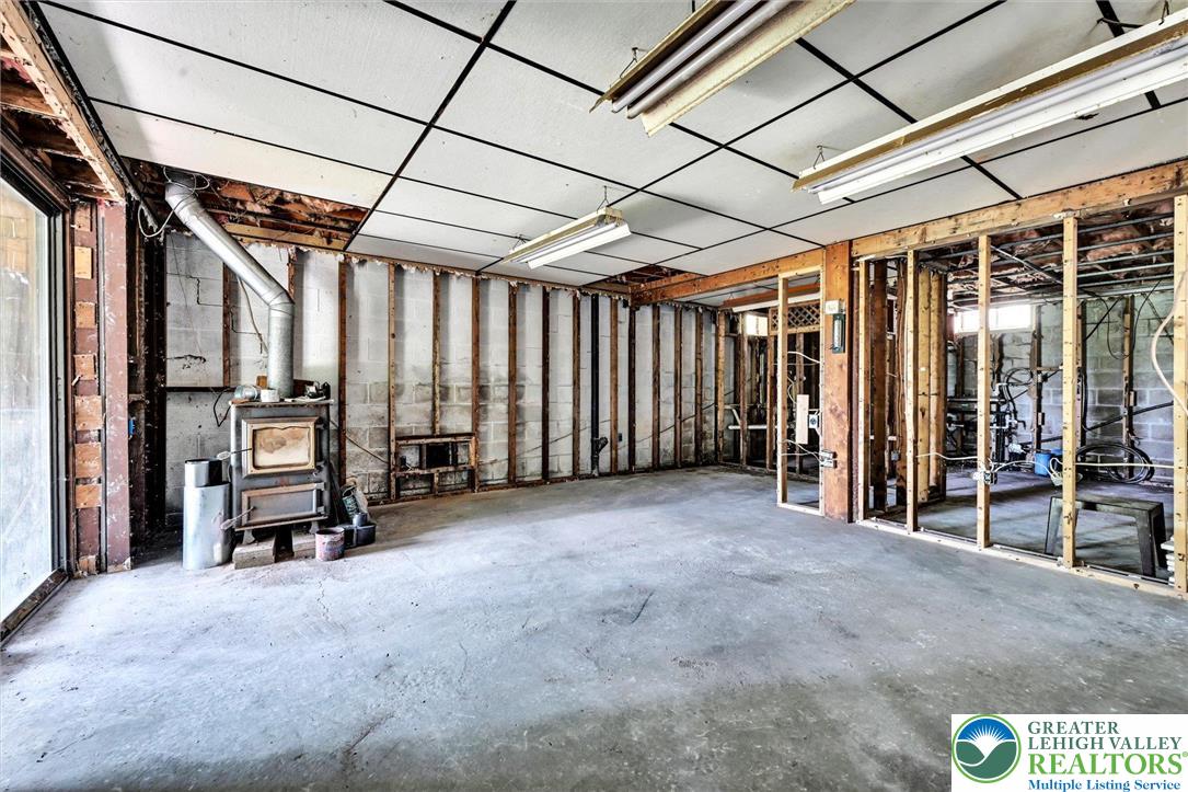 121 Longview Drive