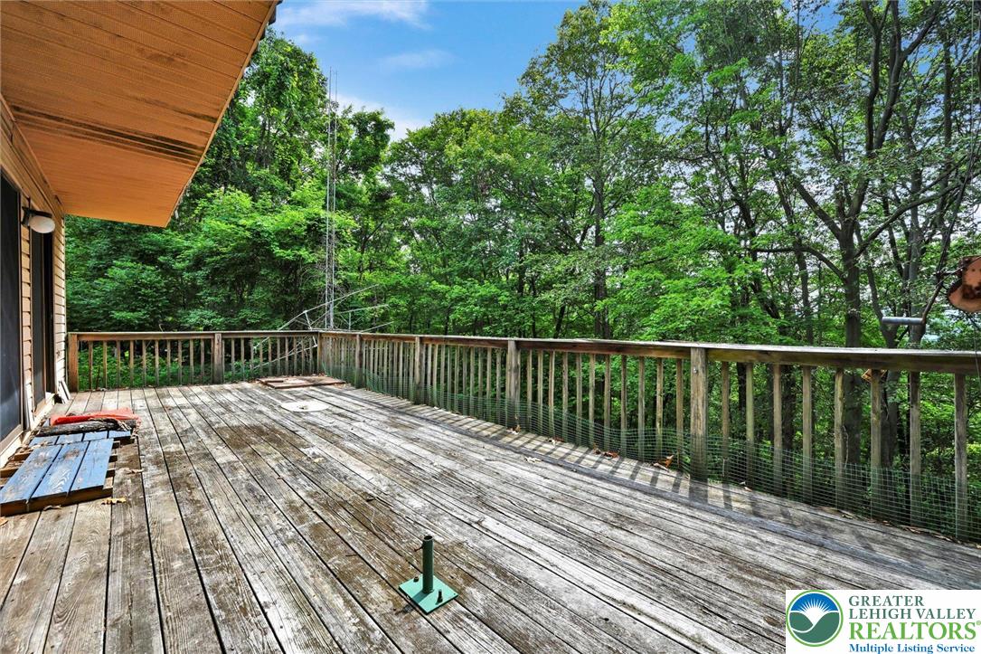 121 Longview Drive