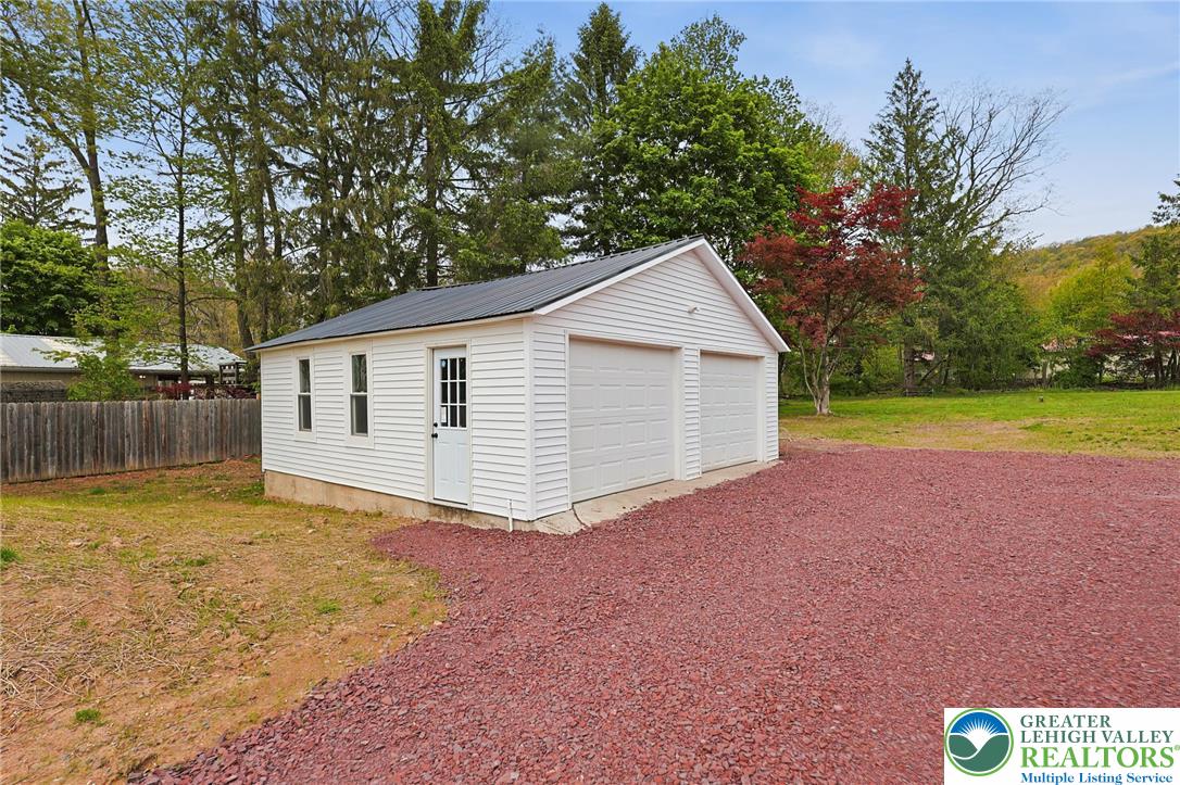 121 Ben Titus Road