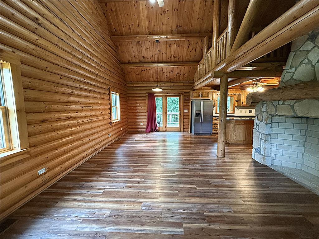 4322 Wood Drive