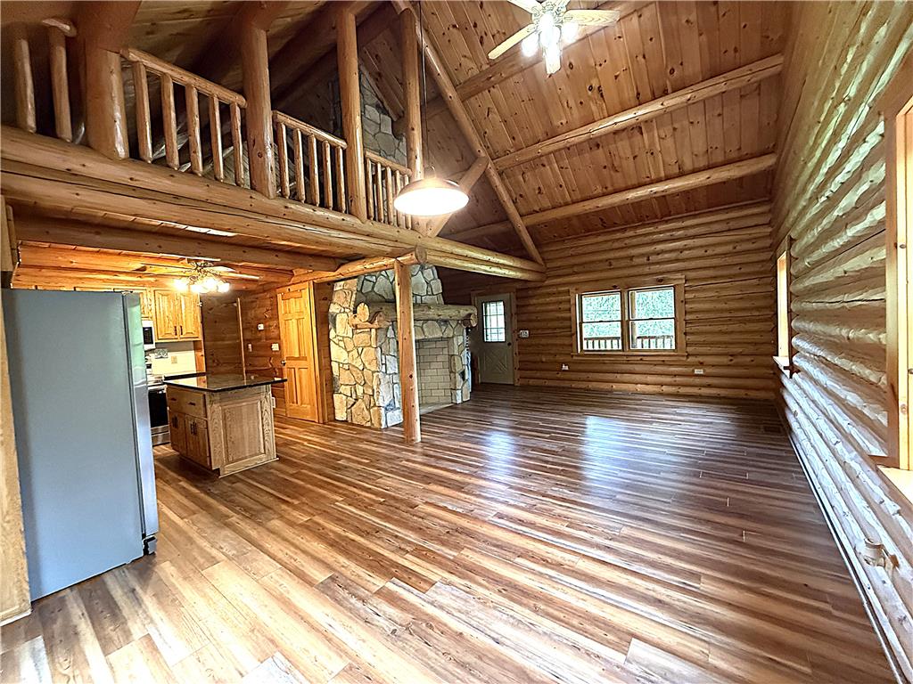 4322 Wood Drive