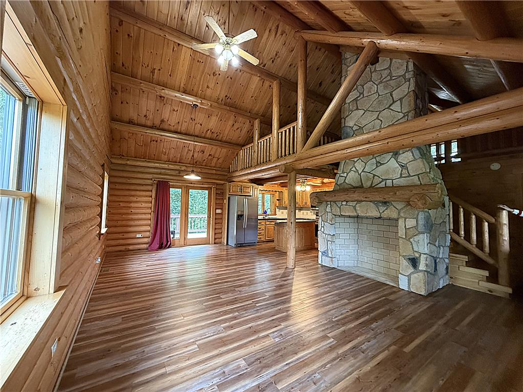4322 Wood Drive