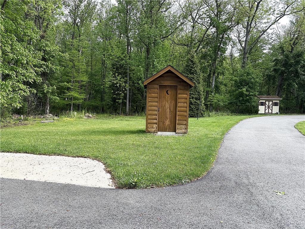 4322 Wood Drive