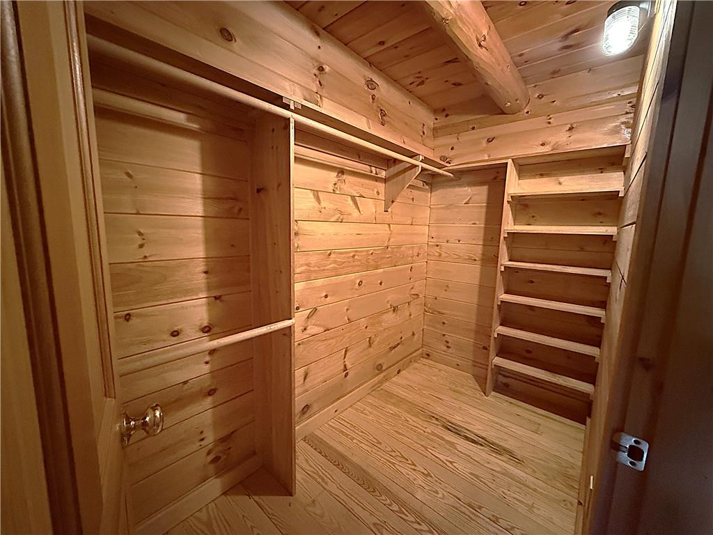 4322 Wood Drive