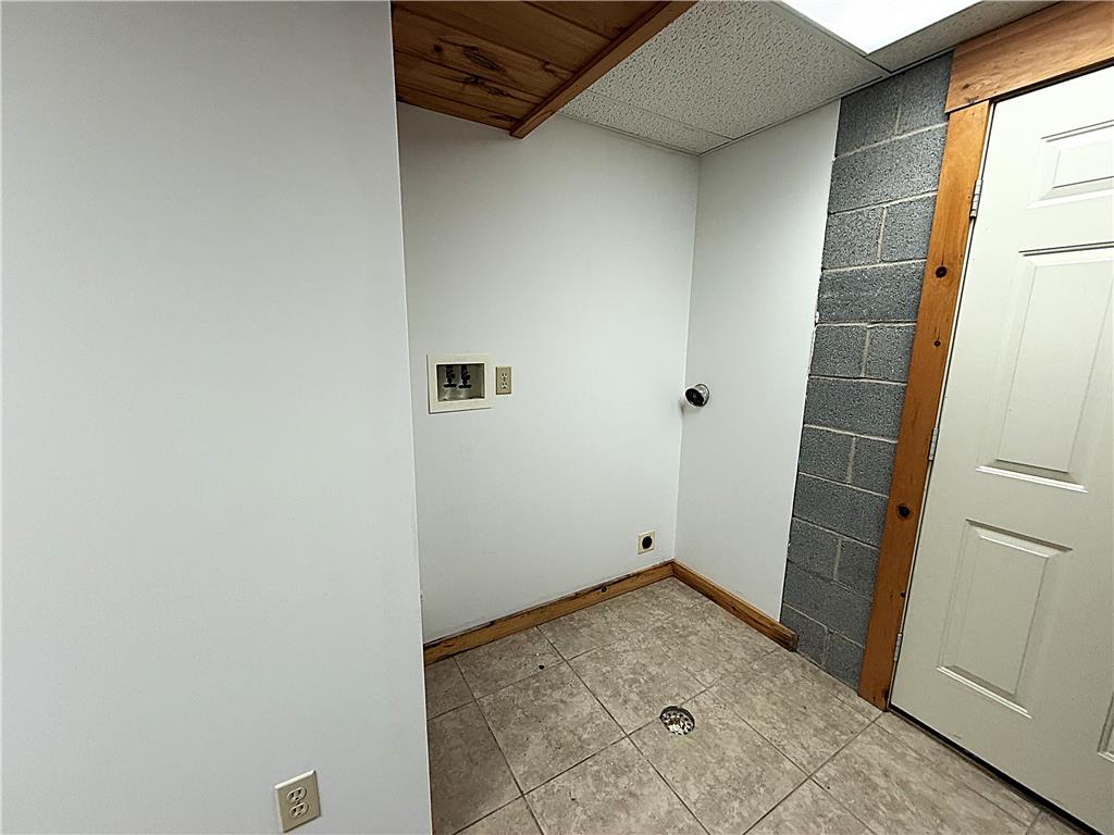 4322 Wood Drive