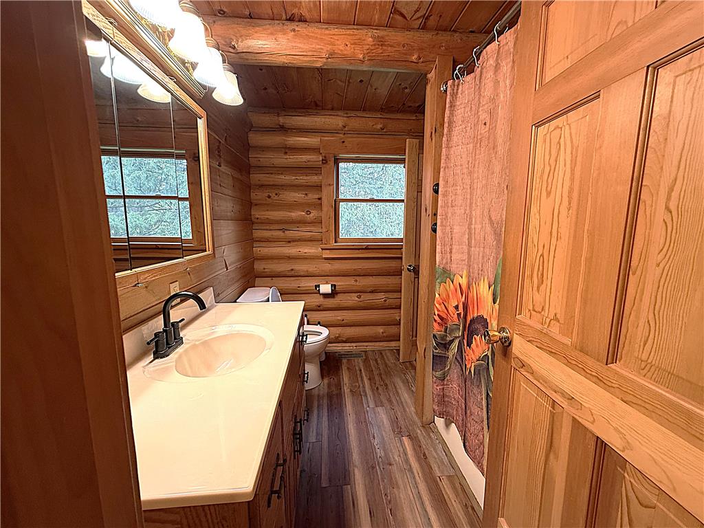 4322 Wood Drive