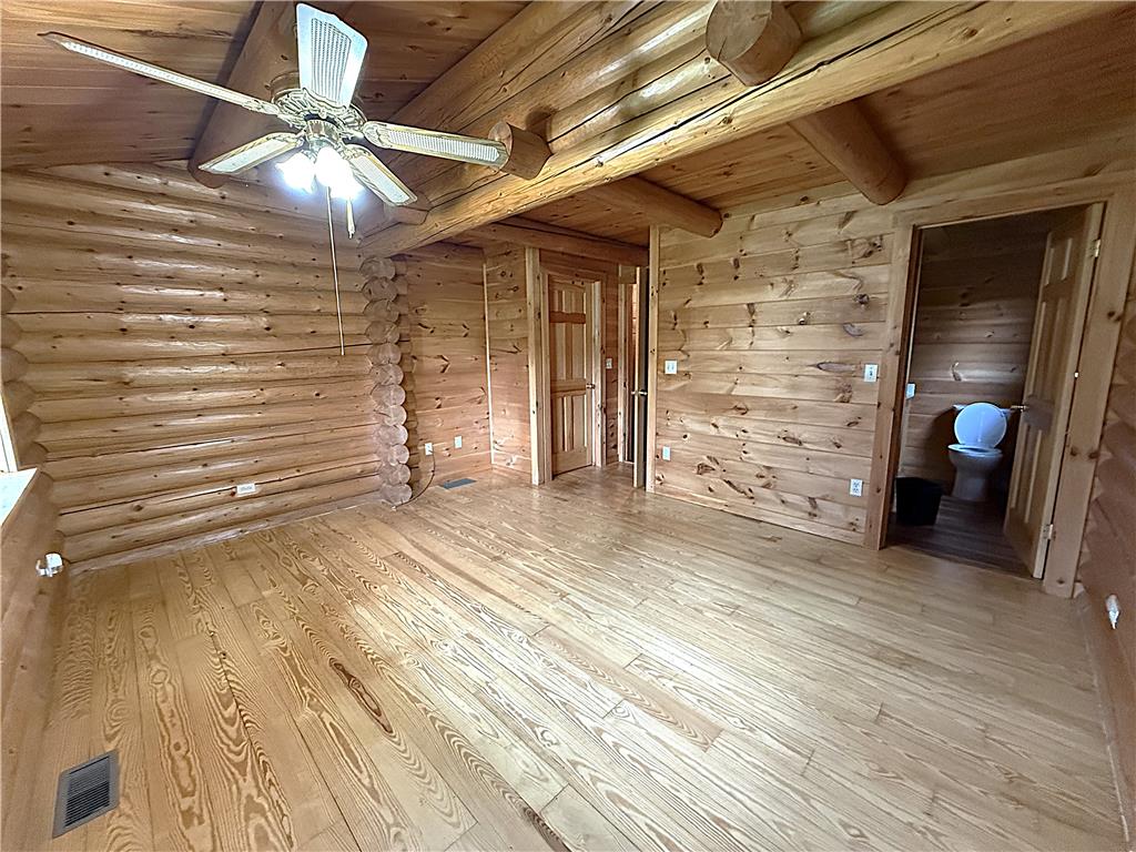4322 Wood Drive