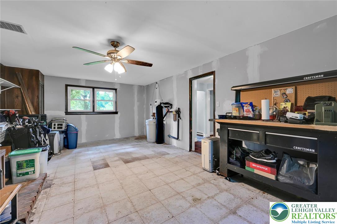 2900 Thompson Road