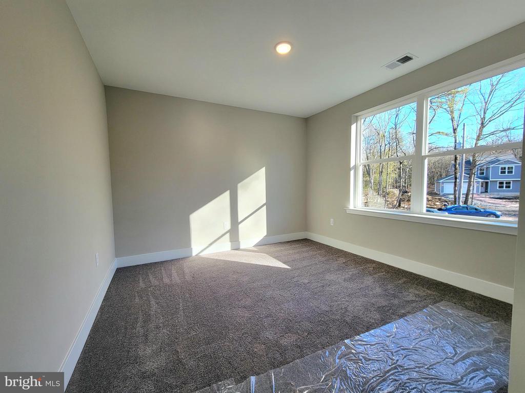 23 SATIN WAY