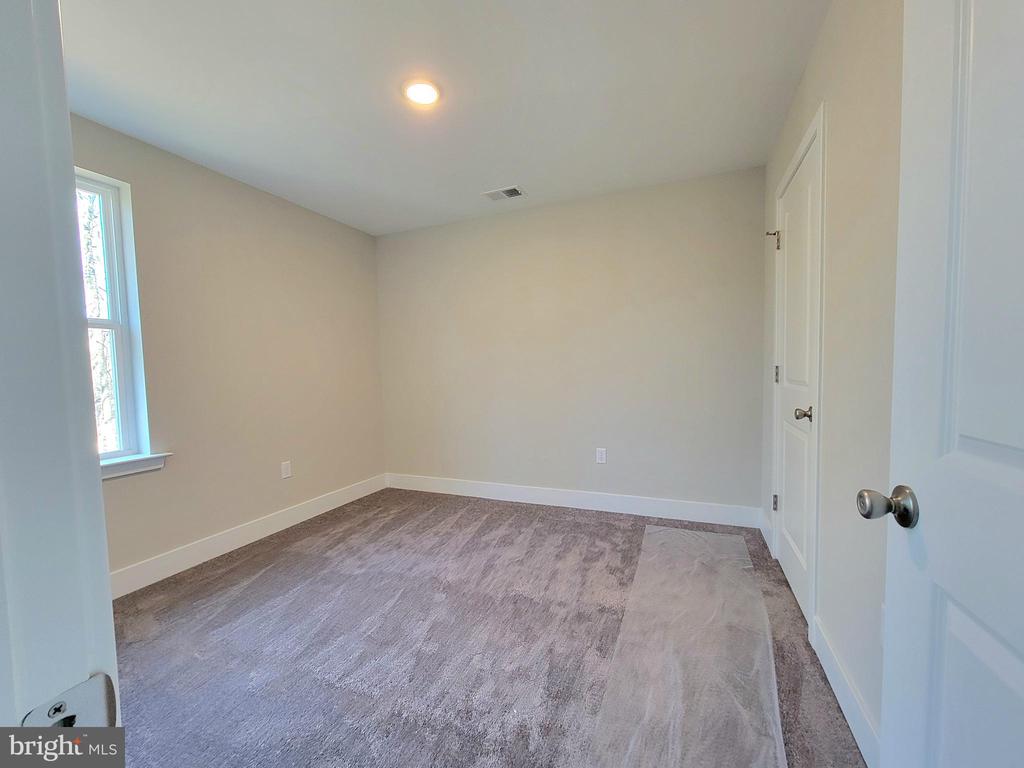 23 SATIN WAY