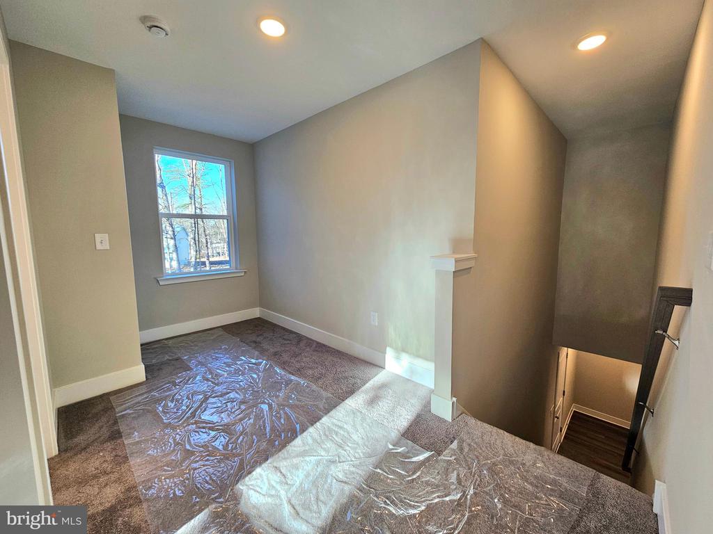 26 SATIN WAY