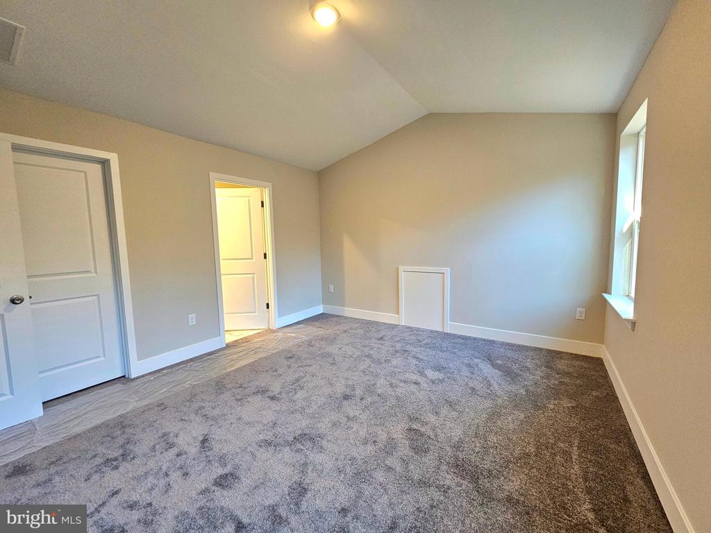 26 SATIN WAY