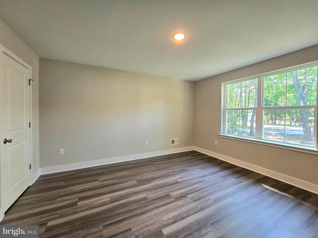 26 SATIN WAY