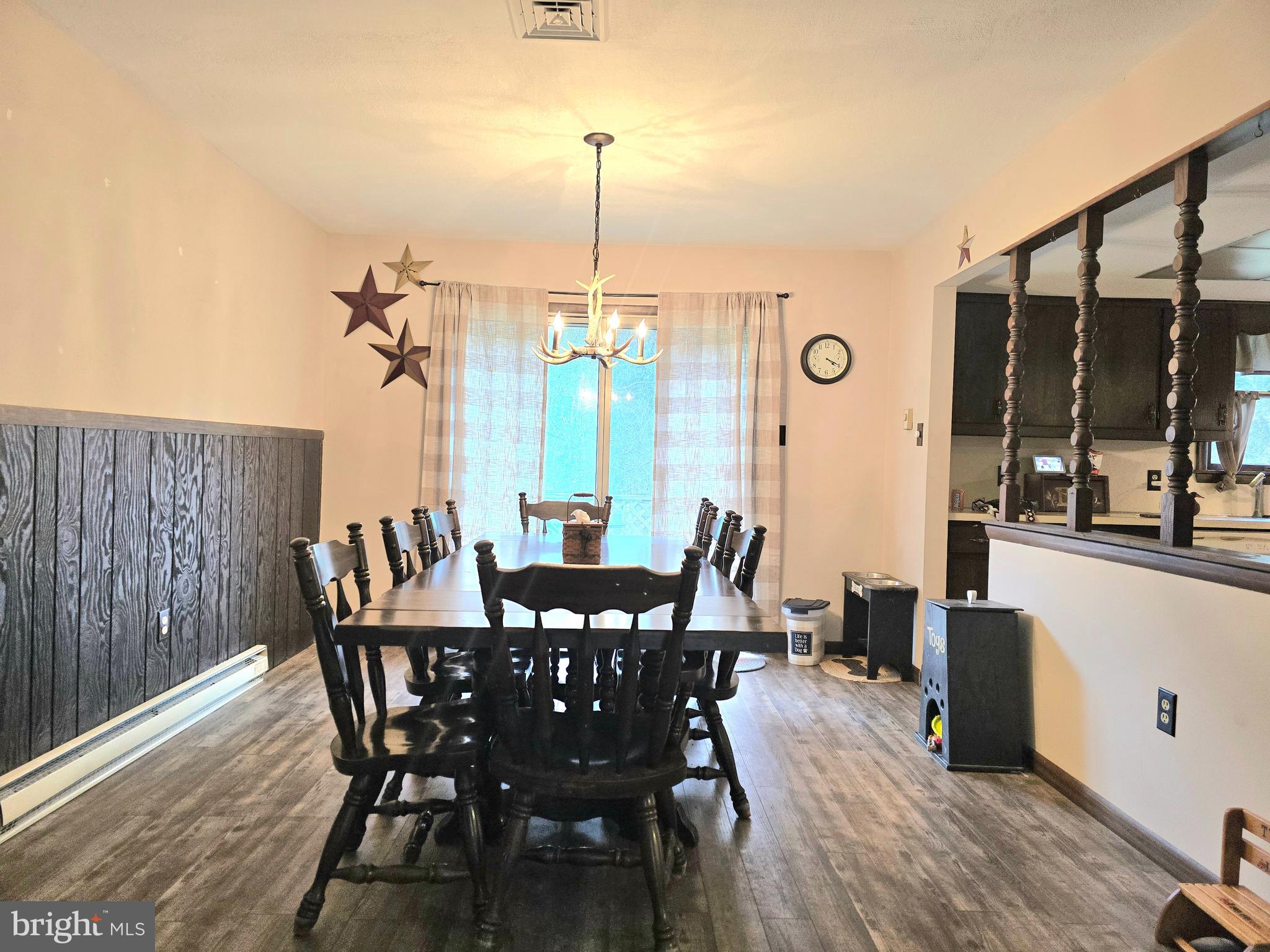 2580 SPRUCE HOLLOW ROAD