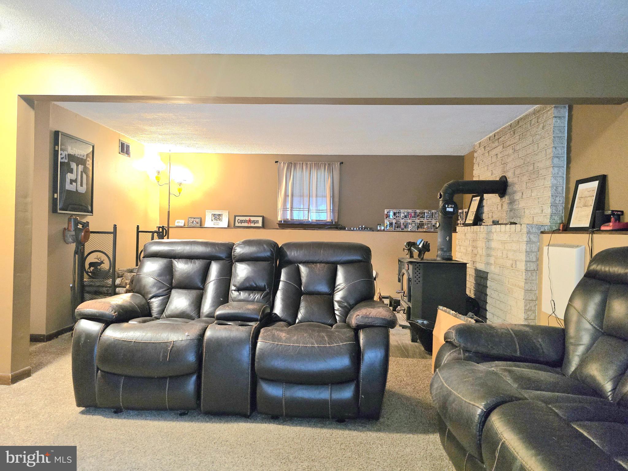 2580 SPRUCE HOLLOW ROAD