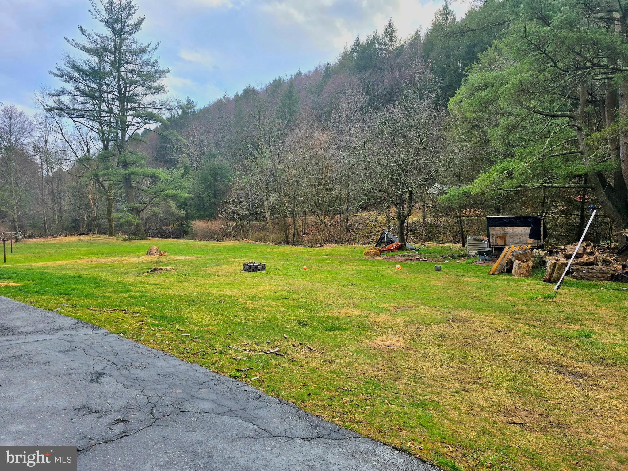 2580 SPRUCE HOLLOW ROAD