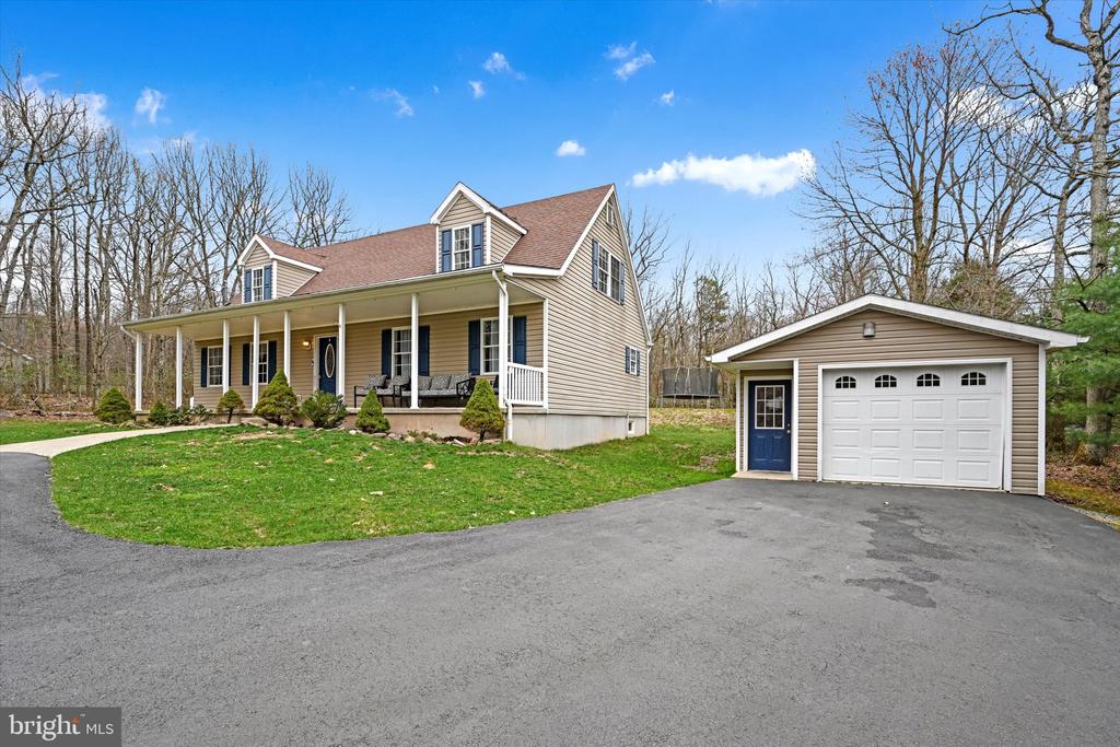 39 BLUEBELL LANE