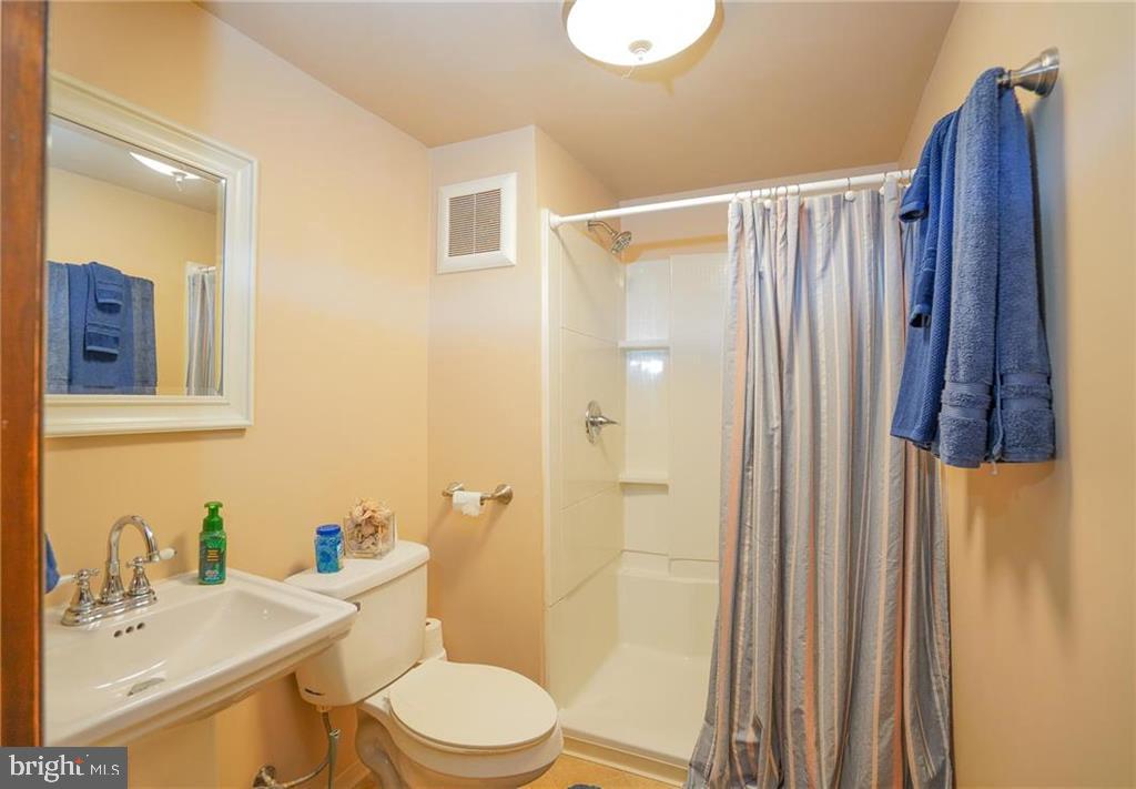 333 E ABBOTT STREET 335