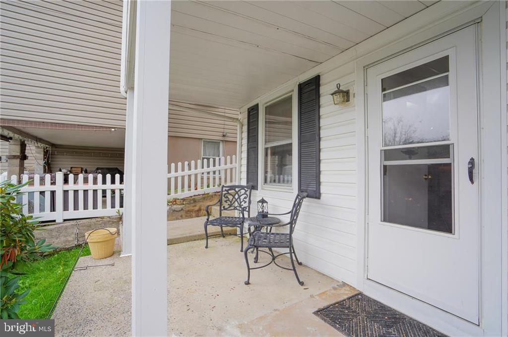 333 E ABBOTT STREET 335
