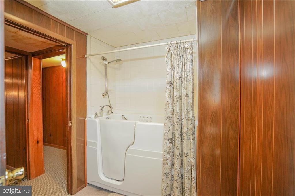 333 E ABBOTT STREET 335