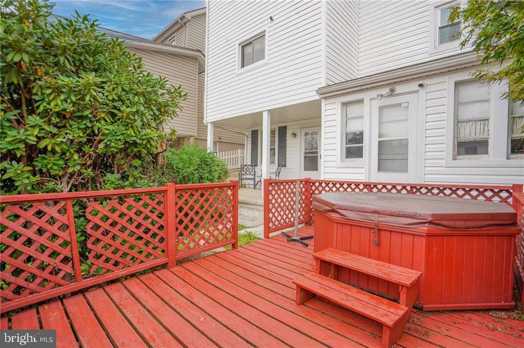 333 E ABBOTT STREET 335