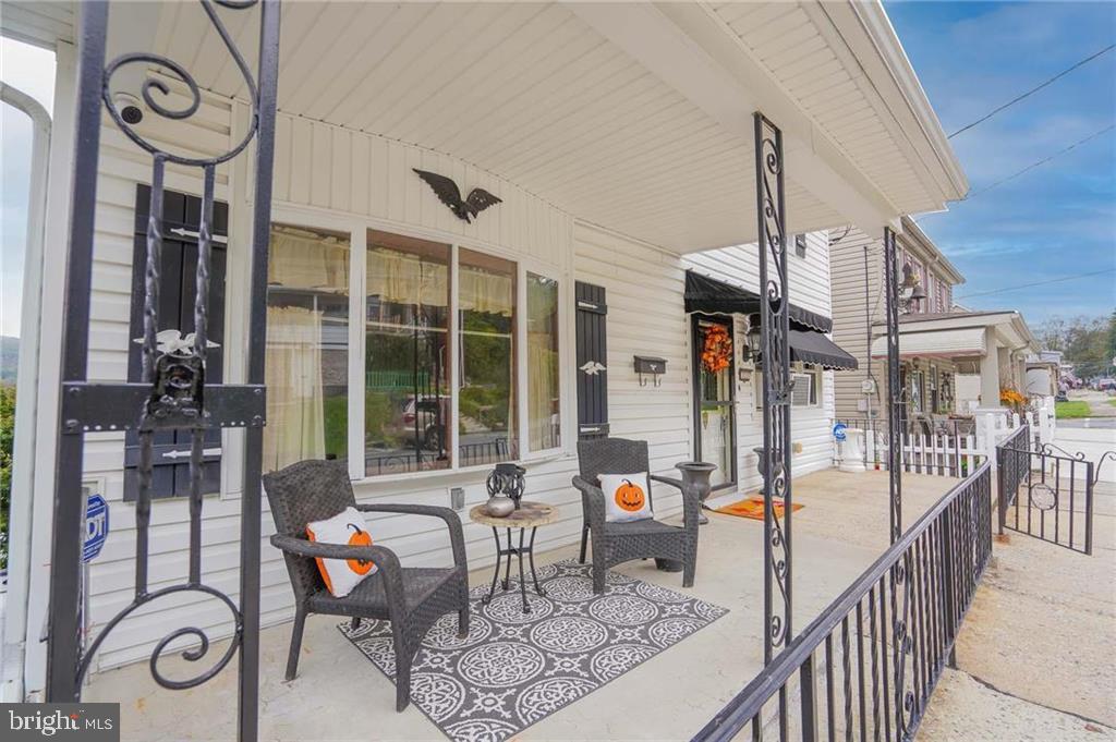 333 E ABBOTT STREET 335
