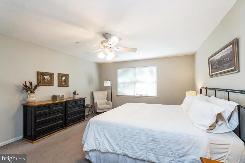 50 RIDGEVIEW DRIVE