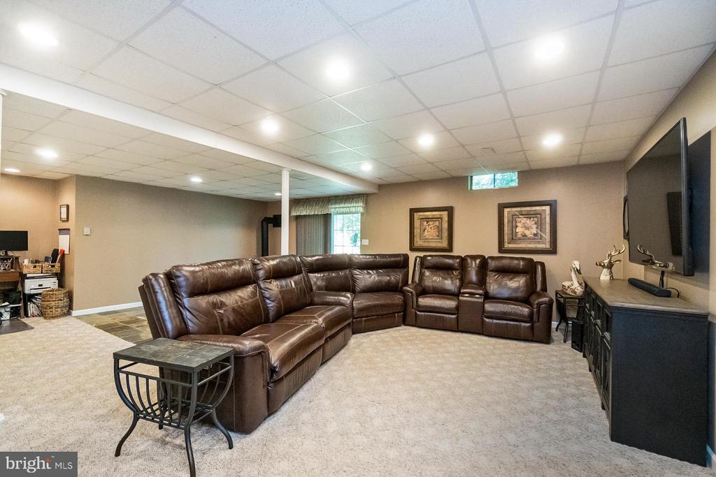 50 RIDGEVIEW DRIVE