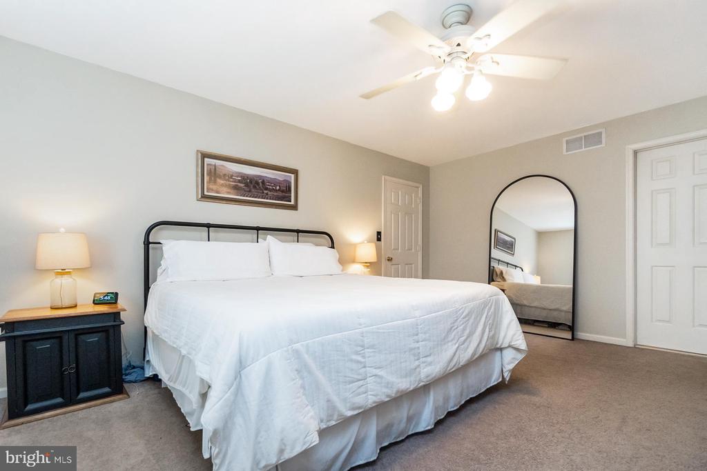50 RIDGEVIEW DRIVE