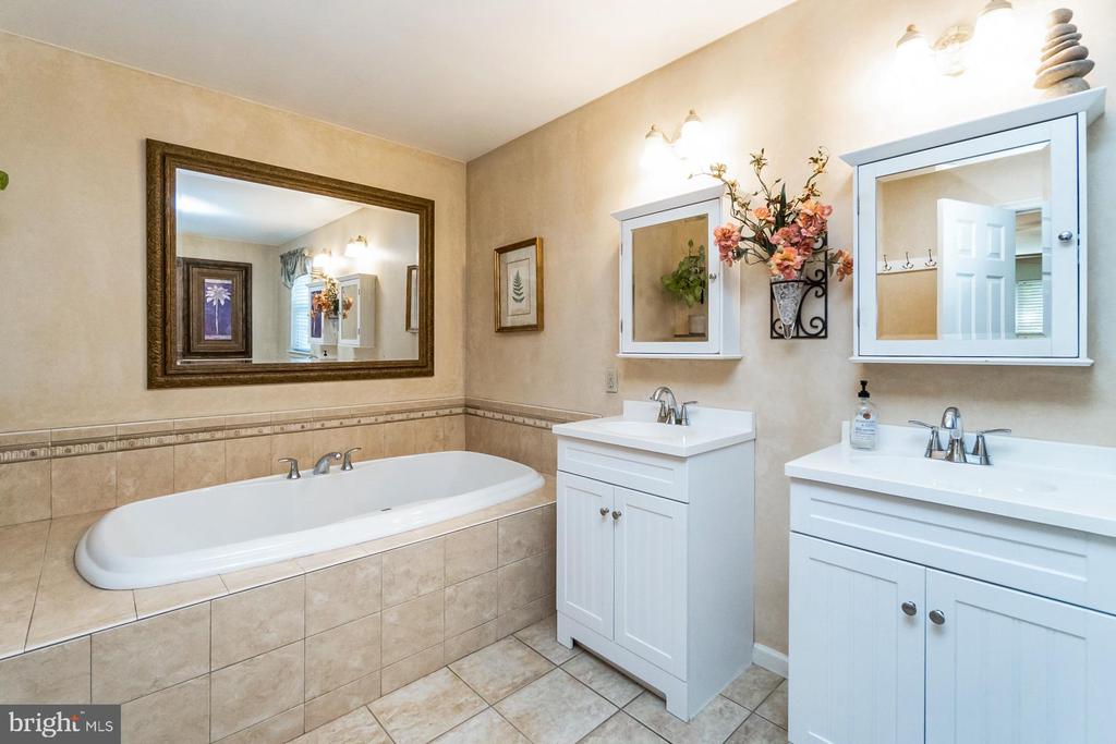 50 RIDGEVIEW DRIVE