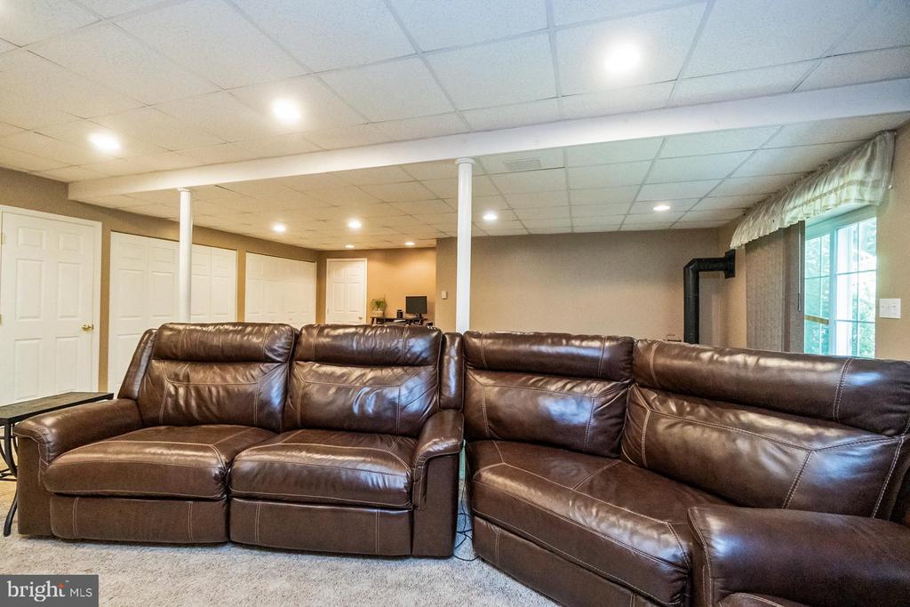 50 RIDGEVIEW DRIVE