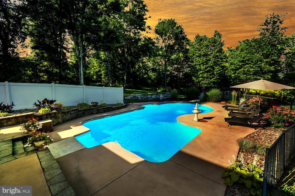 50 RIDGEVIEW DRIVE