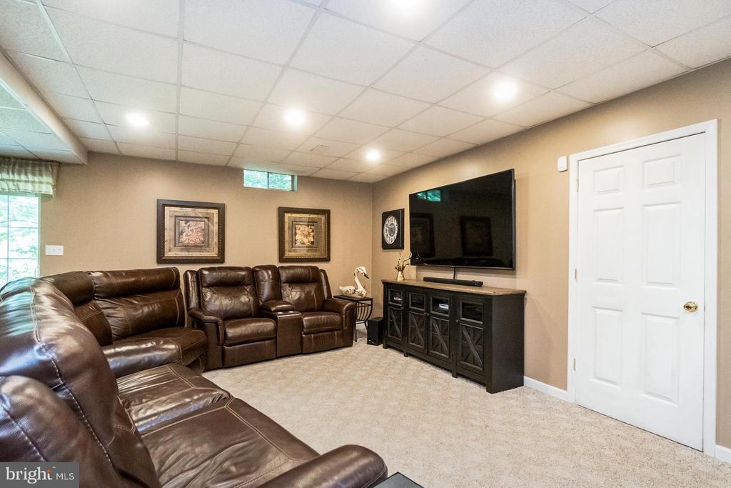 50 RIDGEVIEW DRIVE
