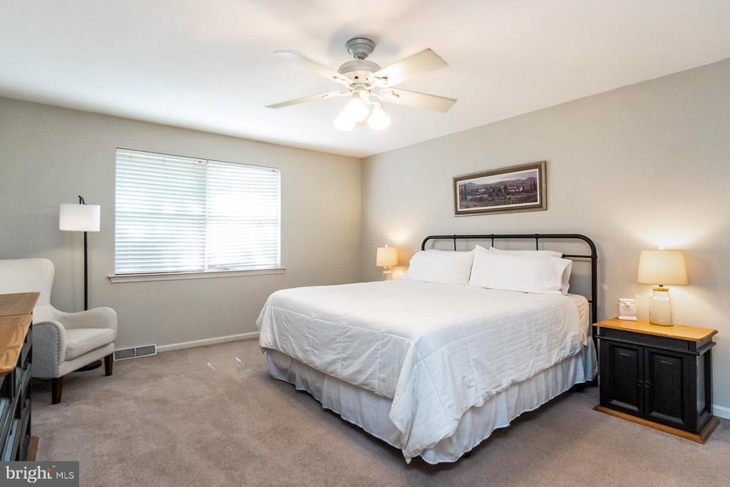 50 RIDGEVIEW DRIVE