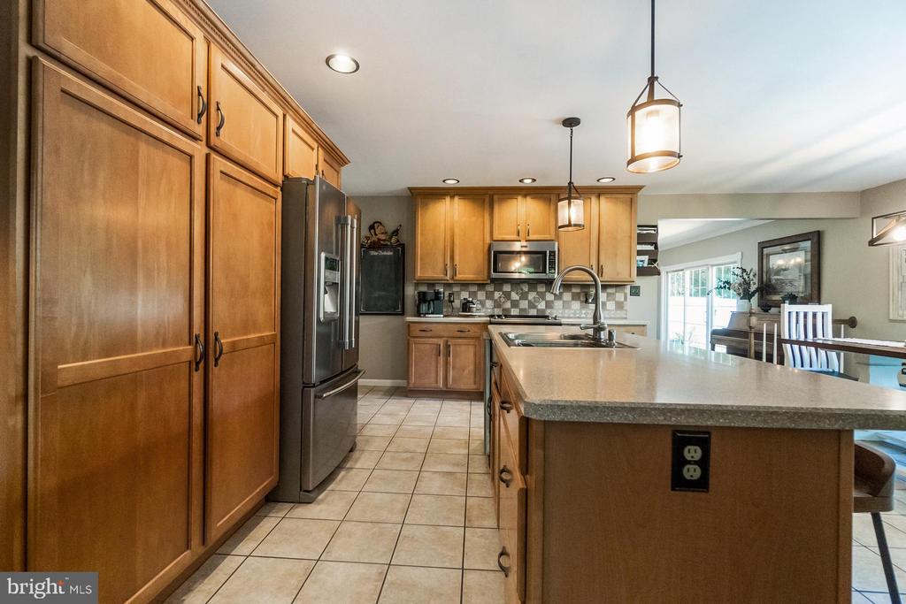 50 RIDGEVIEW DRIVE