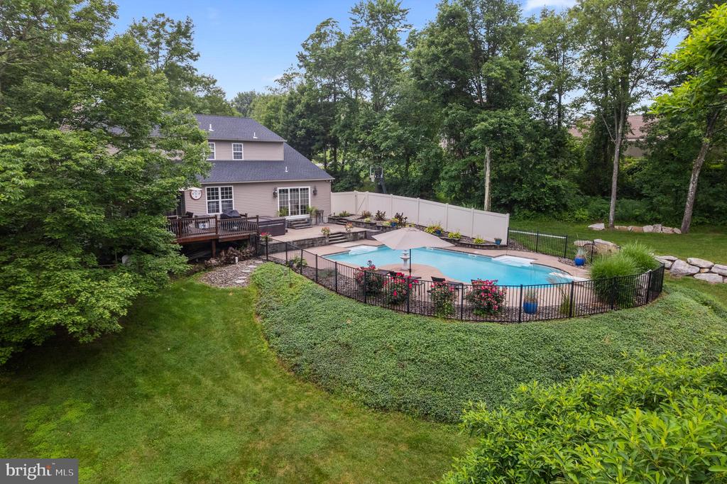 50 RIDGEVIEW DRIVE