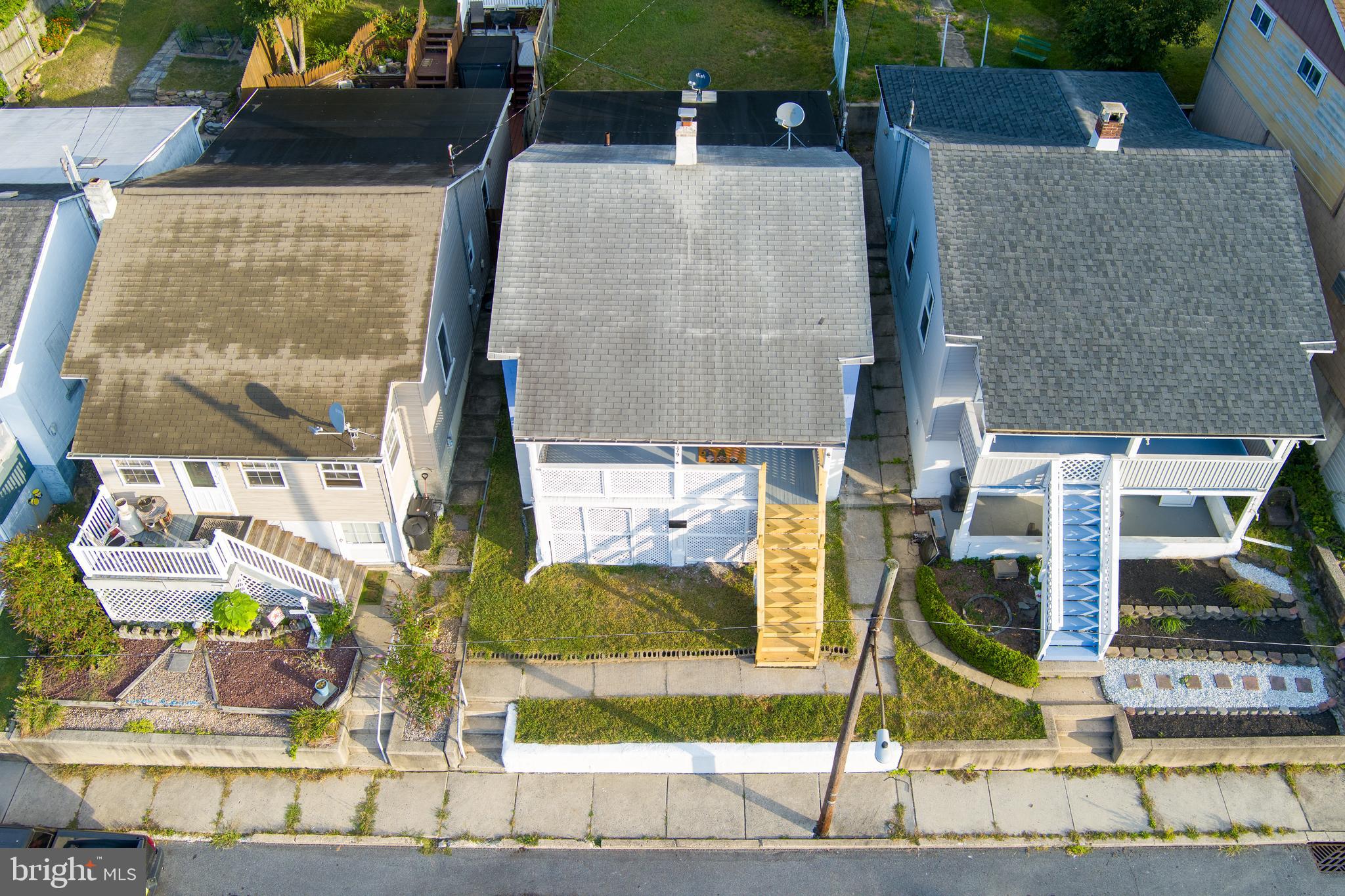 779 EDGEMONT AVENUE
