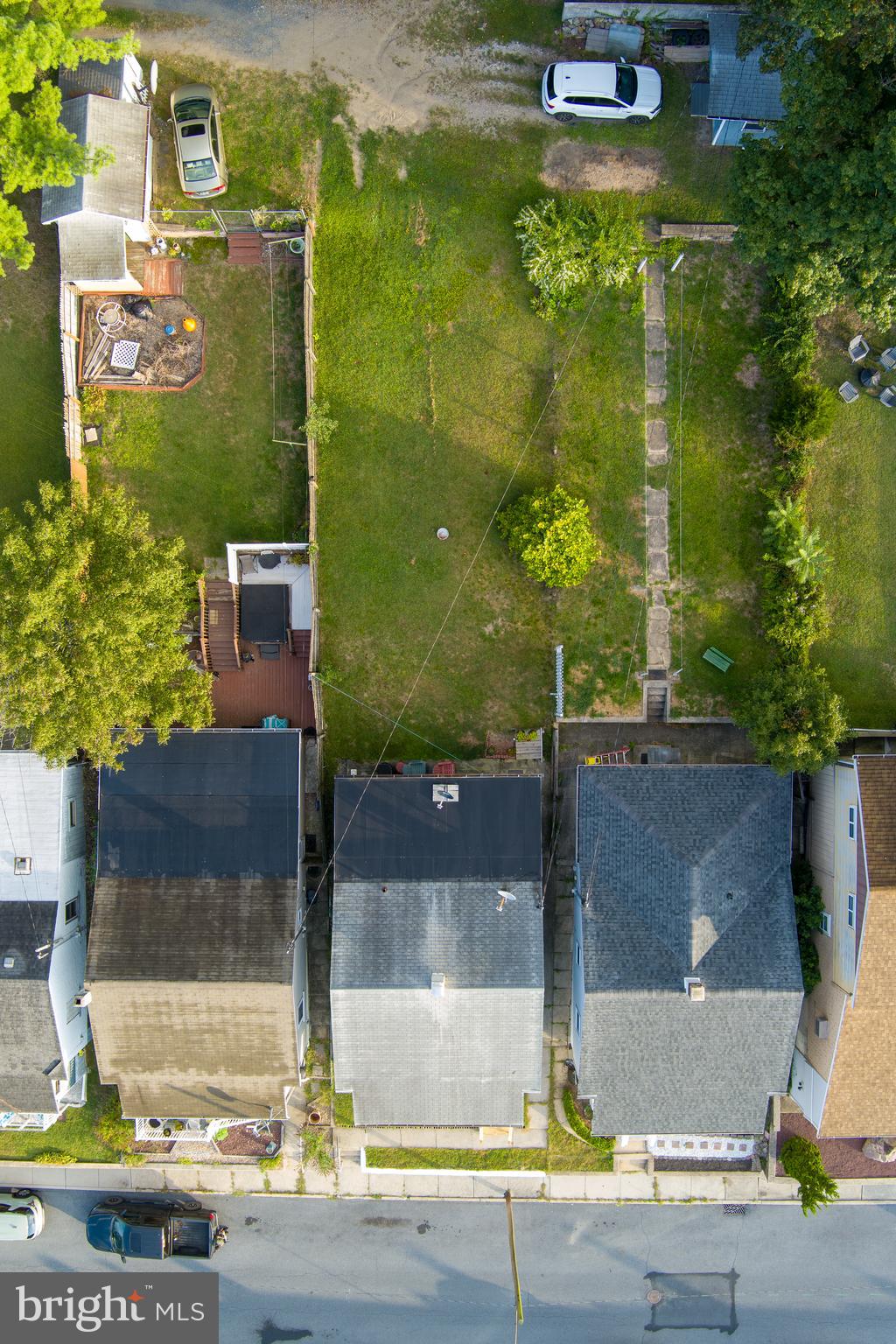 779 EDGEMONT AVENUE