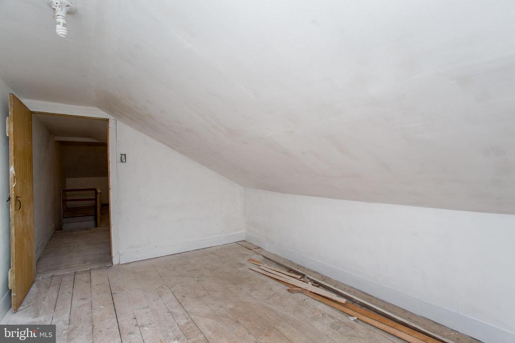 126 W WHITE STREET