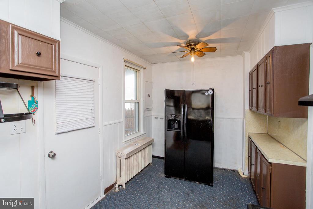 126 W WHITE STREET