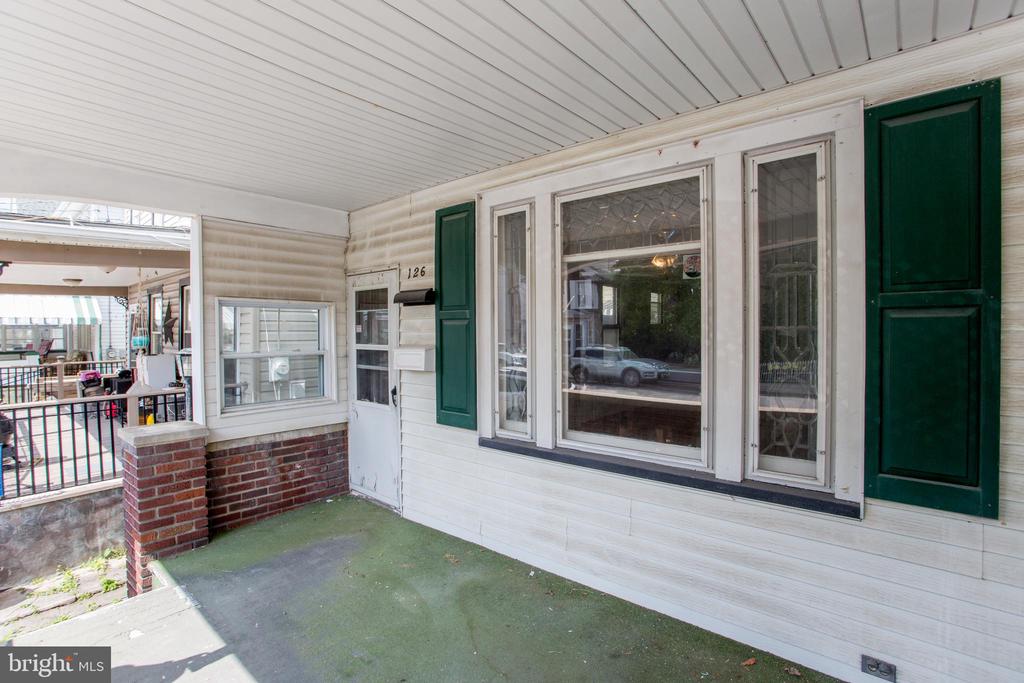 126 W WHITE STREET