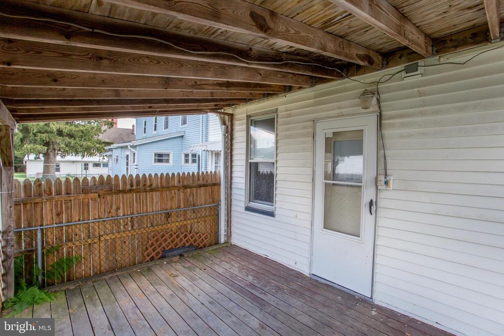 126 W WHITE STREET